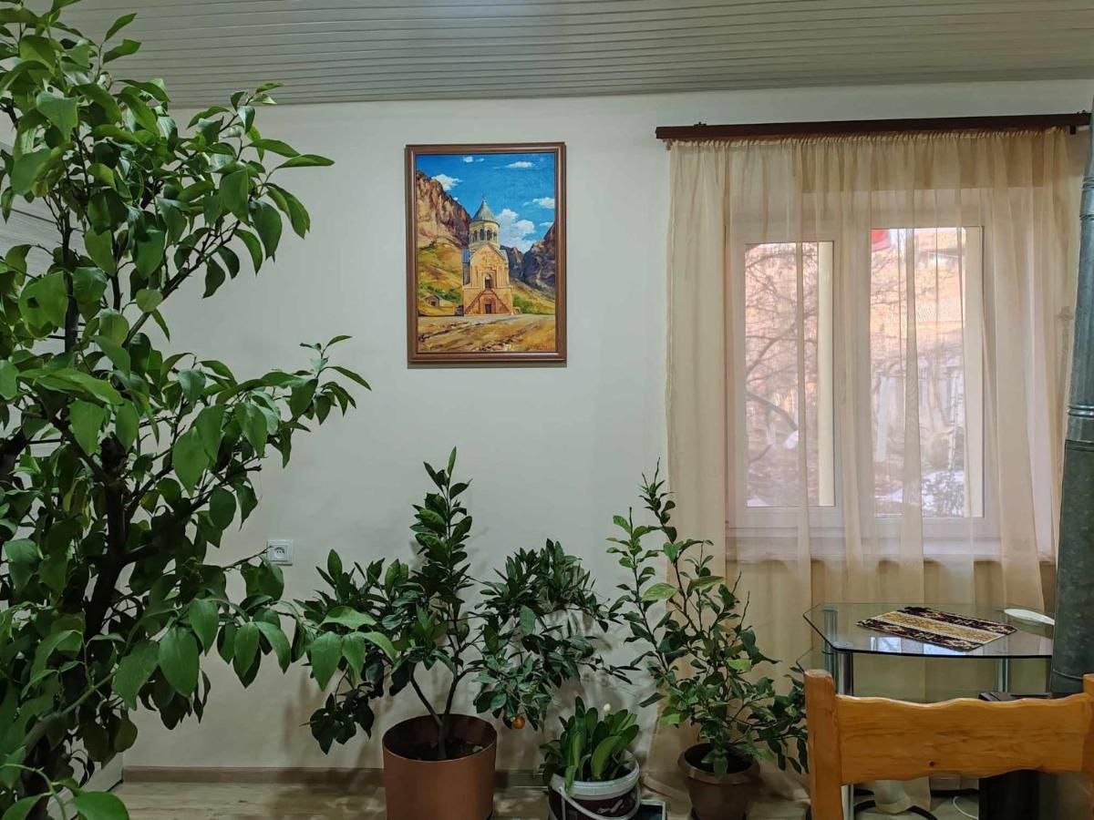 Sun House Ξενοδοχείο Yeghegnadzor Εξωτερικό φωτογραφία