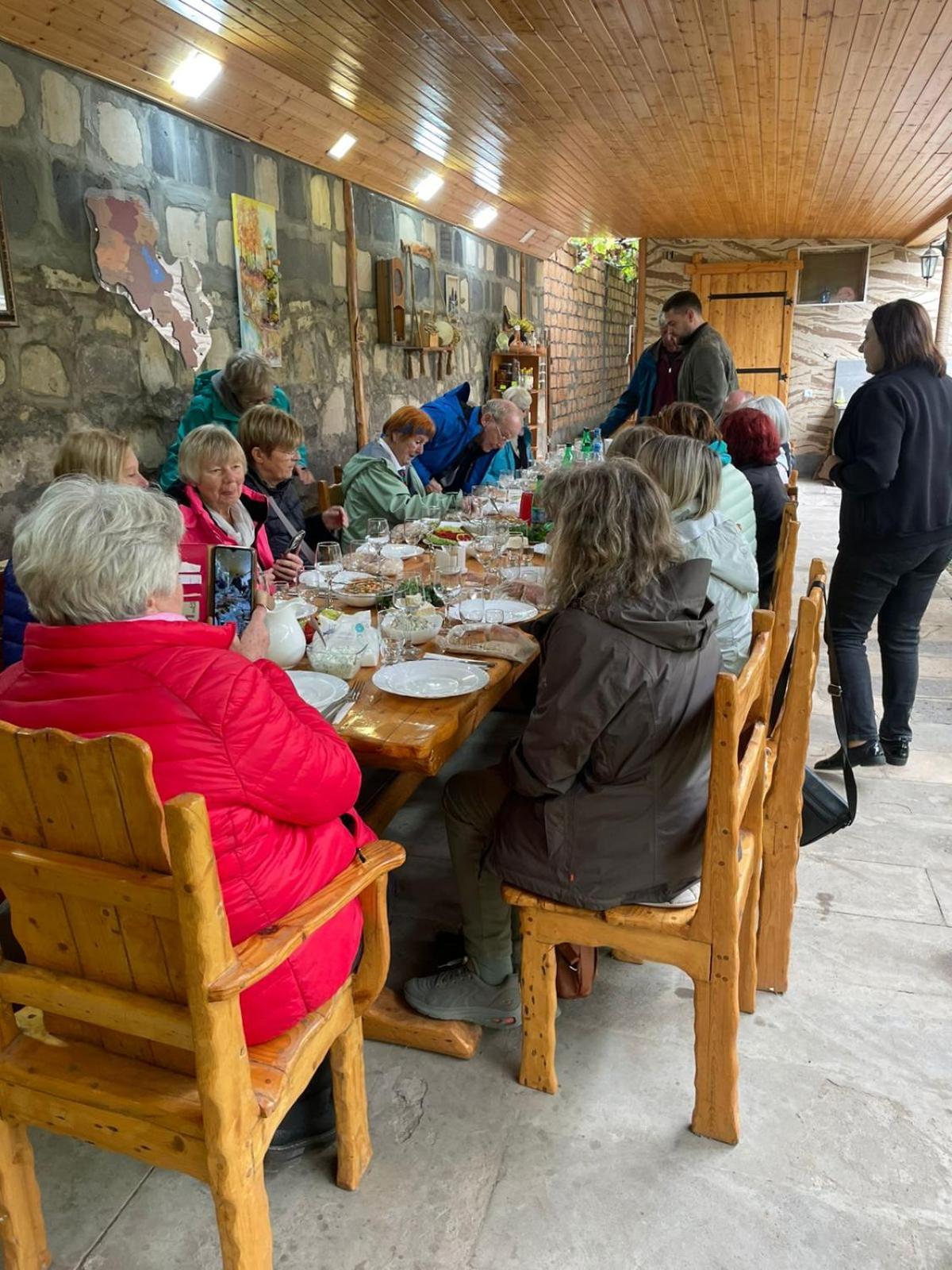 Sun House Ξενοδοχείο Yeghegnadzor Εξωτερικό φωτογραφία